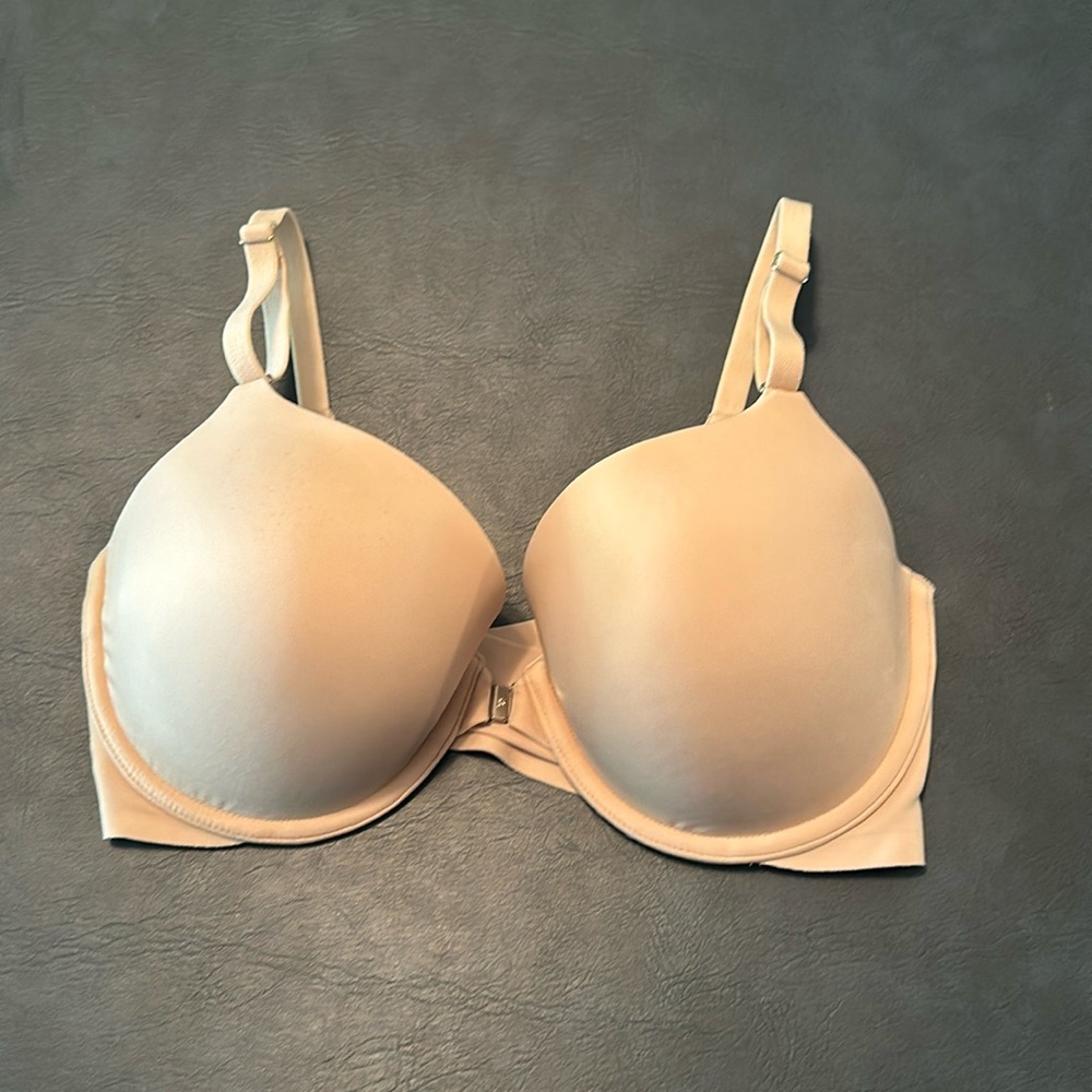 Victoria’s Secret - Uplift Demi Bra - 34DD - Cream/Light Tan